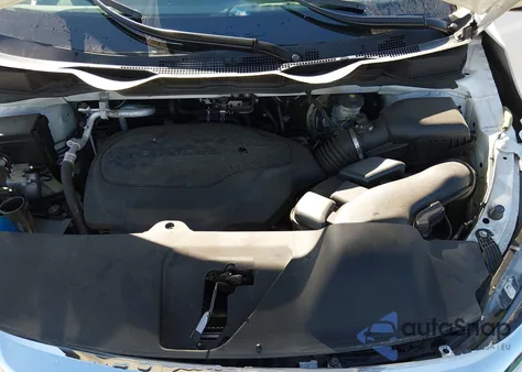 2021 Honda Odyssey Touring z USA, uszkodzony, nr VIN 5FNRL6H87MB034875